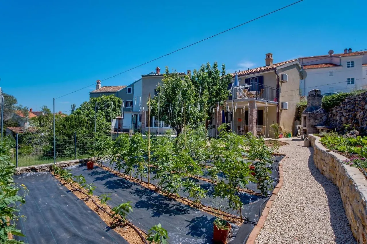 Apartments By The Sea Nerezine, Losinj - 2519 Nerezine